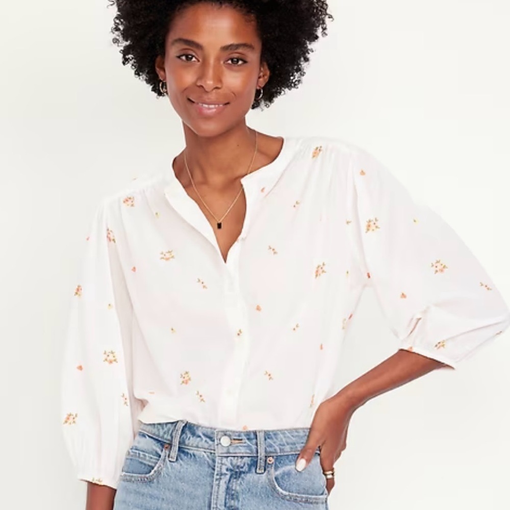 Old Navy White Blouse with Subtle Floral Accents